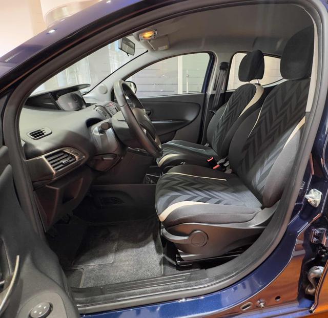 LANCIA Ypsilon 1.2 69 CV 5 porte Gold