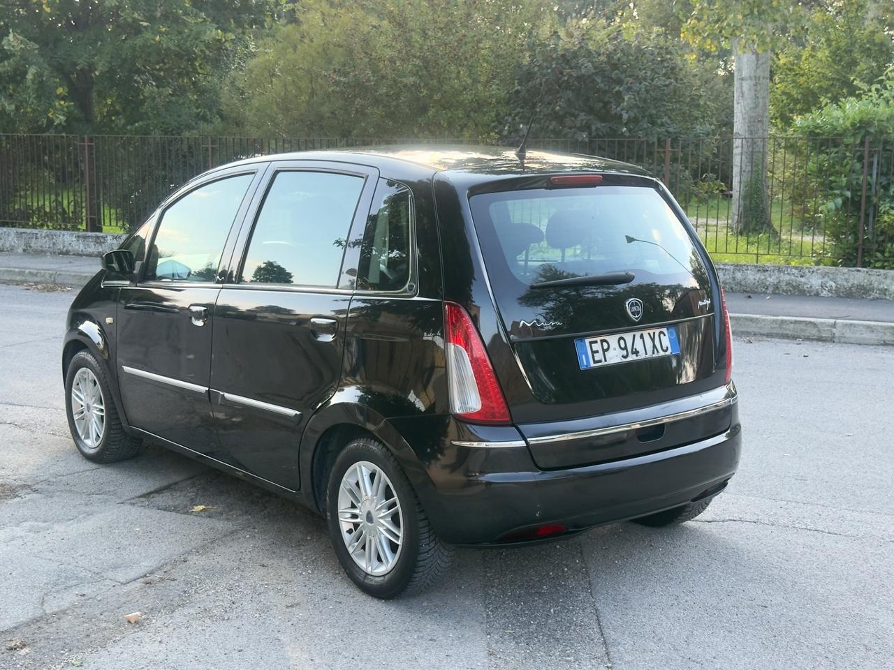Lancia MUSA 1.6 Multijet Poltrona Frau