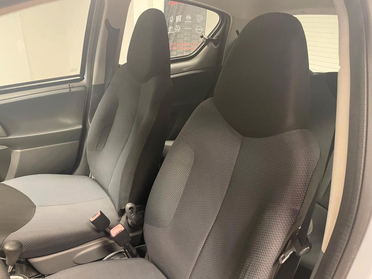 TOYOTA AYGO AUTOMATICO-OK NEOPATENTATI-85.000 KM