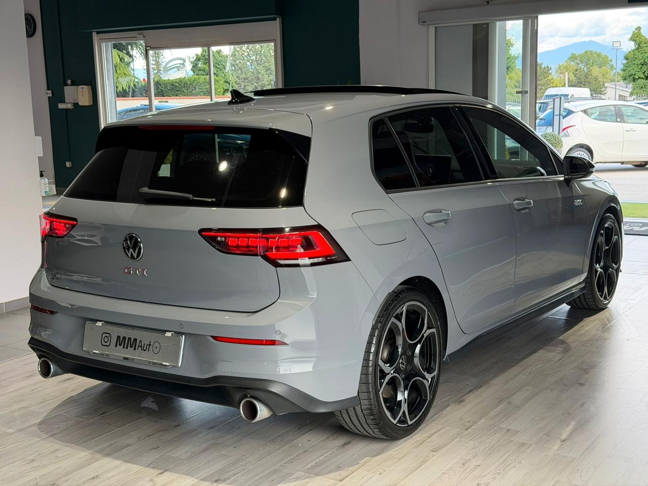 Volkswagen Golf GTI 2.0 TSI DSG