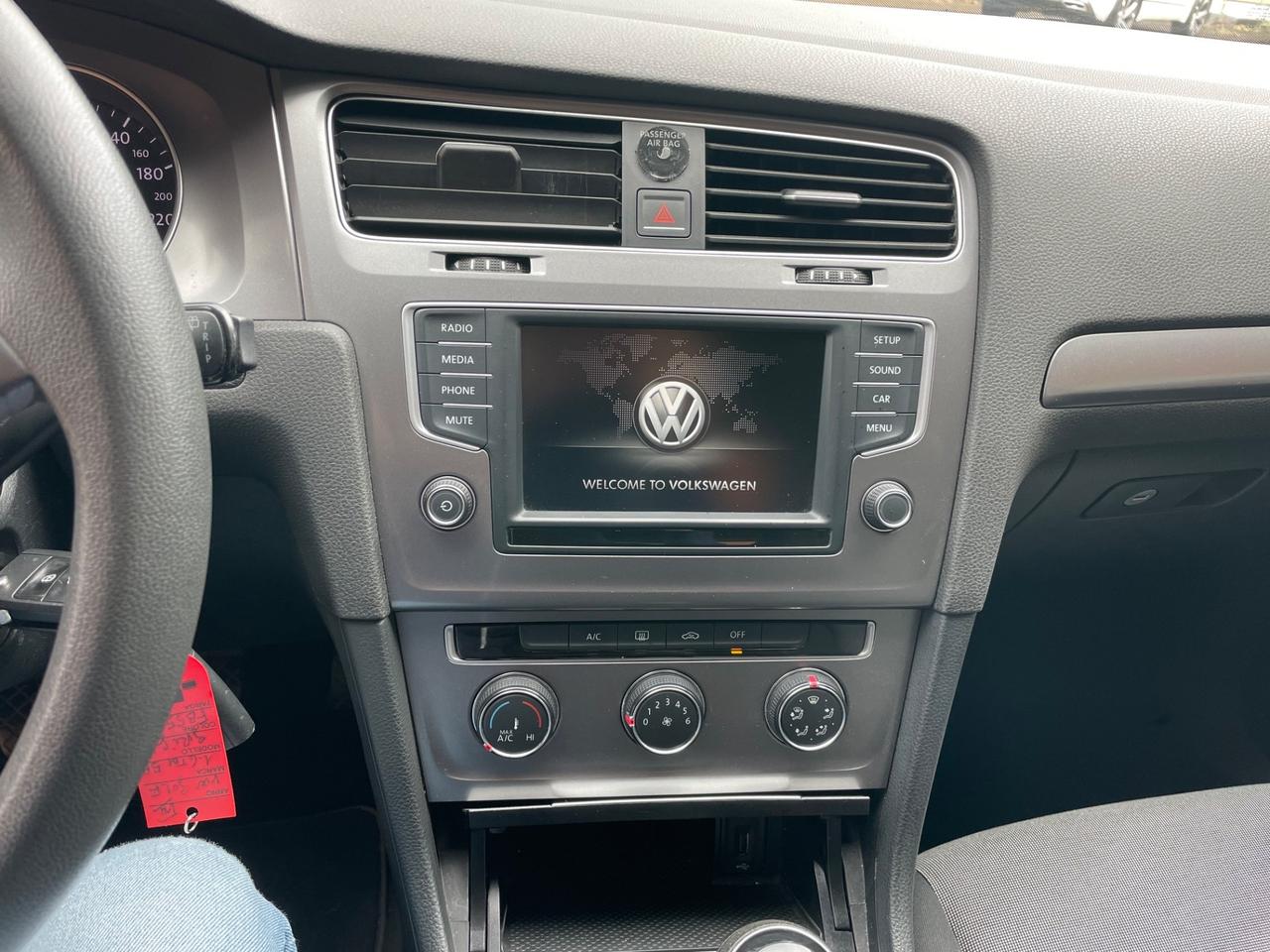 Volkswagen Golf 1.6 TDI 90 CV 5p. Trendline Neopatentati