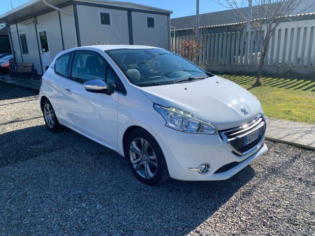 PEUGEOT 208 1° serie 1.6 e-HDi 92 CV Stop&Start 3 porte Allure