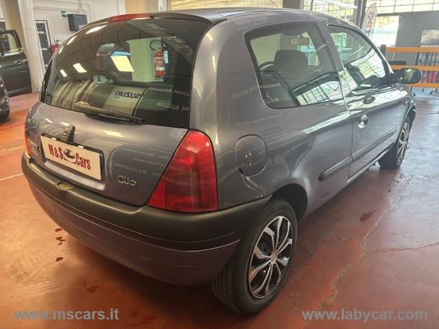 RENAULT Clio 1.2 3p. RT
