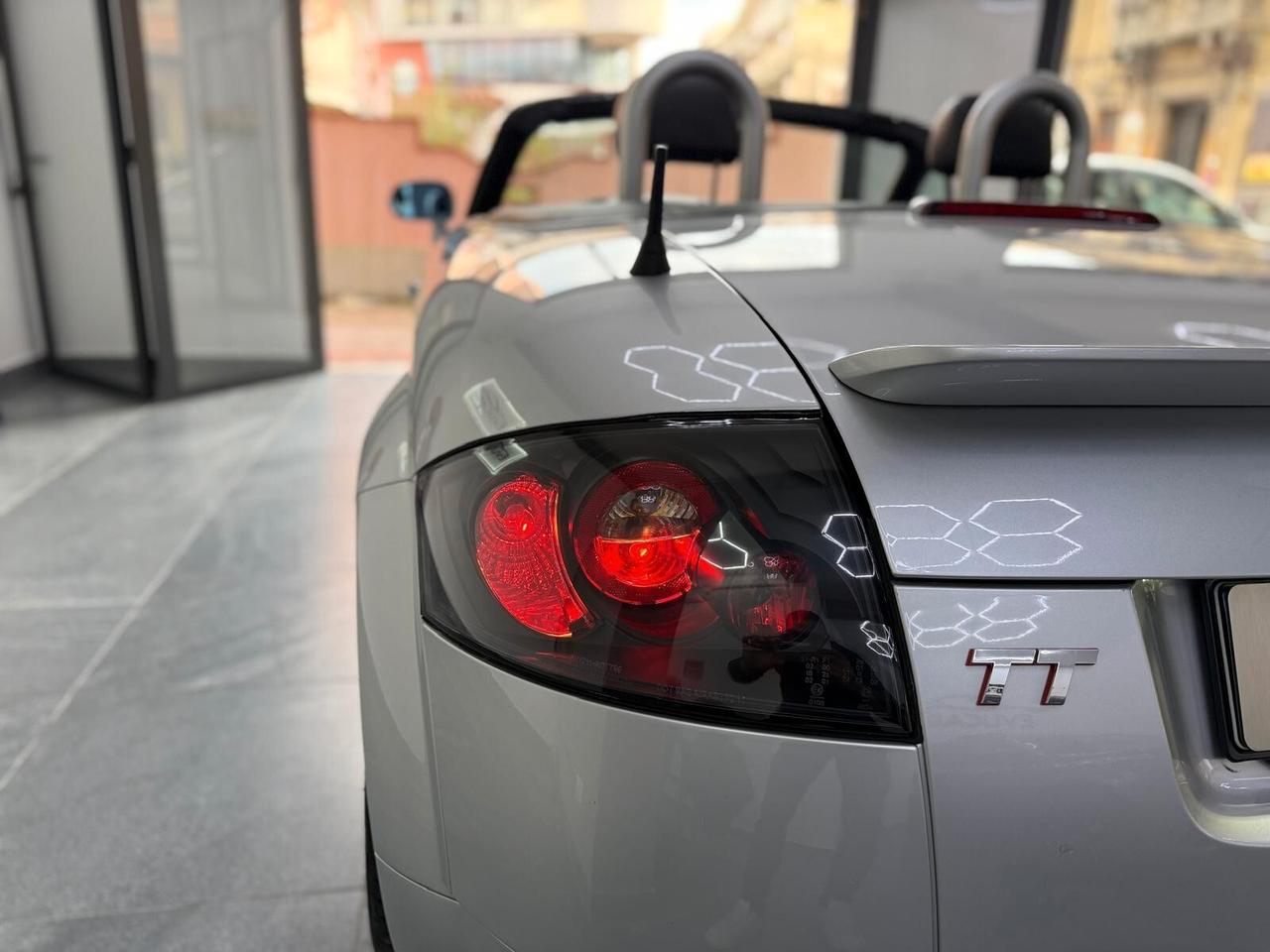 Audi TT Roadster 1.8 T 20V 179 CV cat