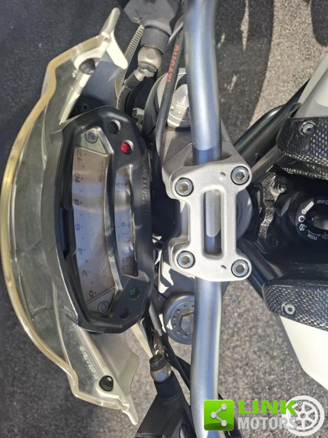 DUCATI Monster 696 MONSTER 696