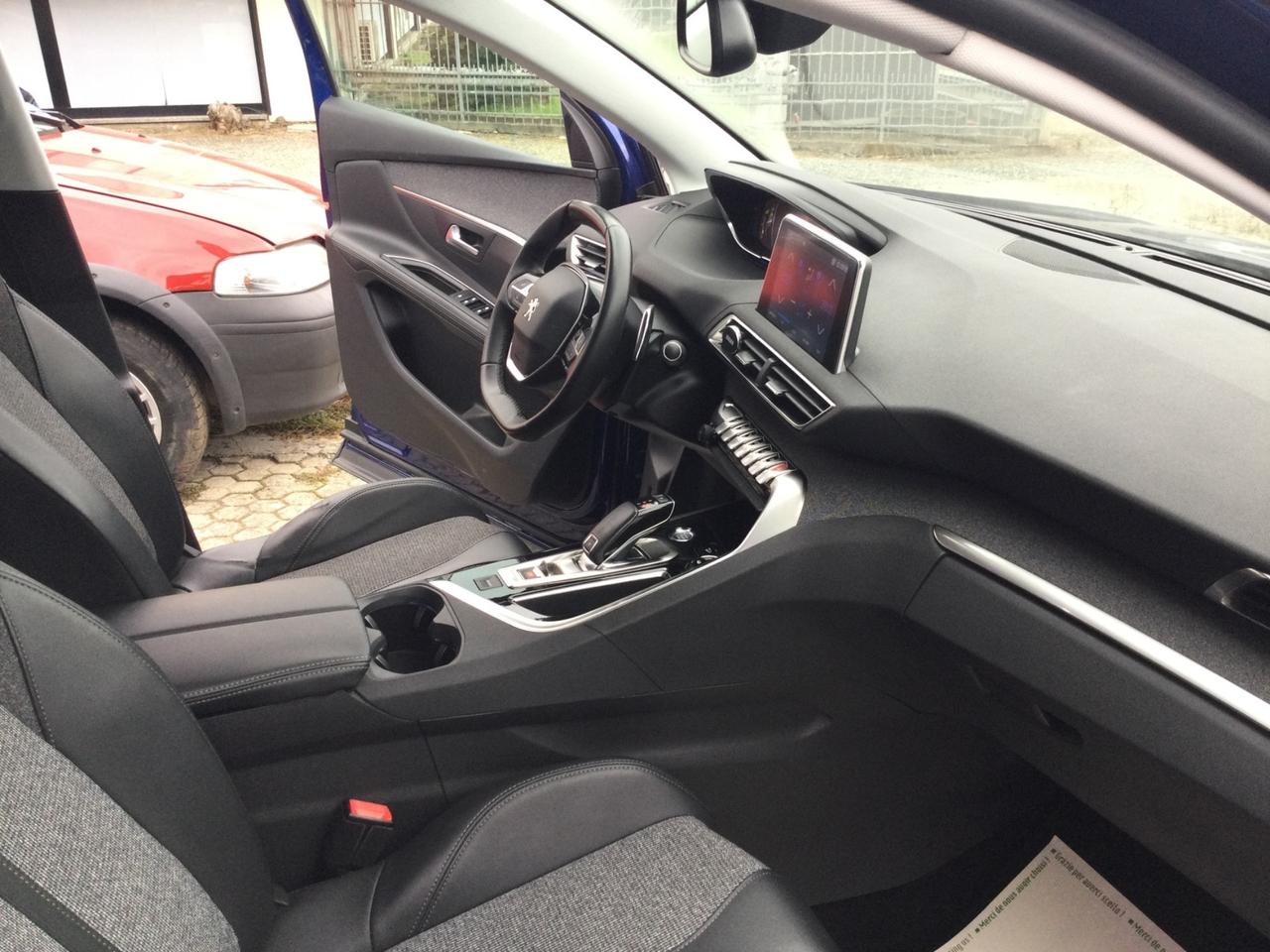 Peugeot 3008 BlueHDi 130 S&S EAT8 Allure