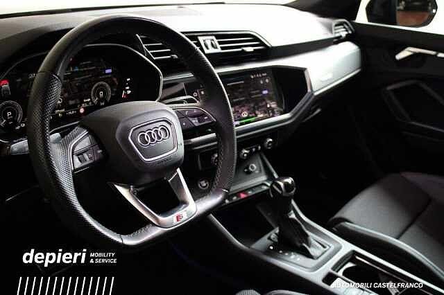Audi Q3 Sportback 45 TFSI e S tronic Identity Black PHEV