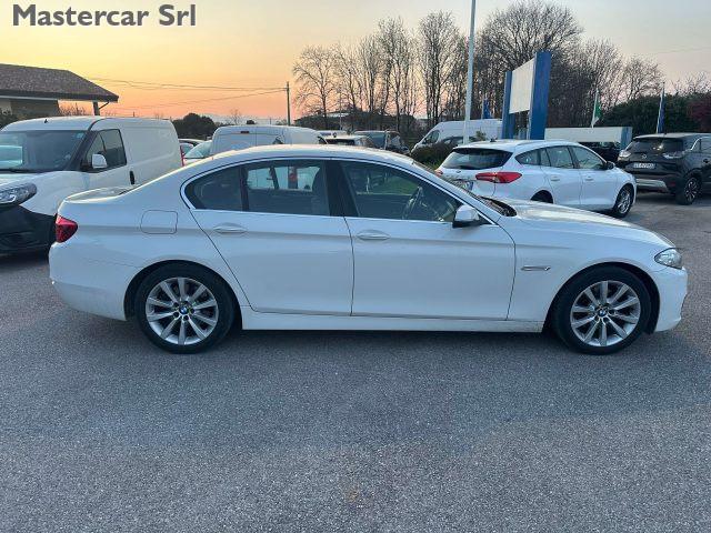 BMW 520 Serie 5 F10 Berlina 520d 190cv tg. FG111BM