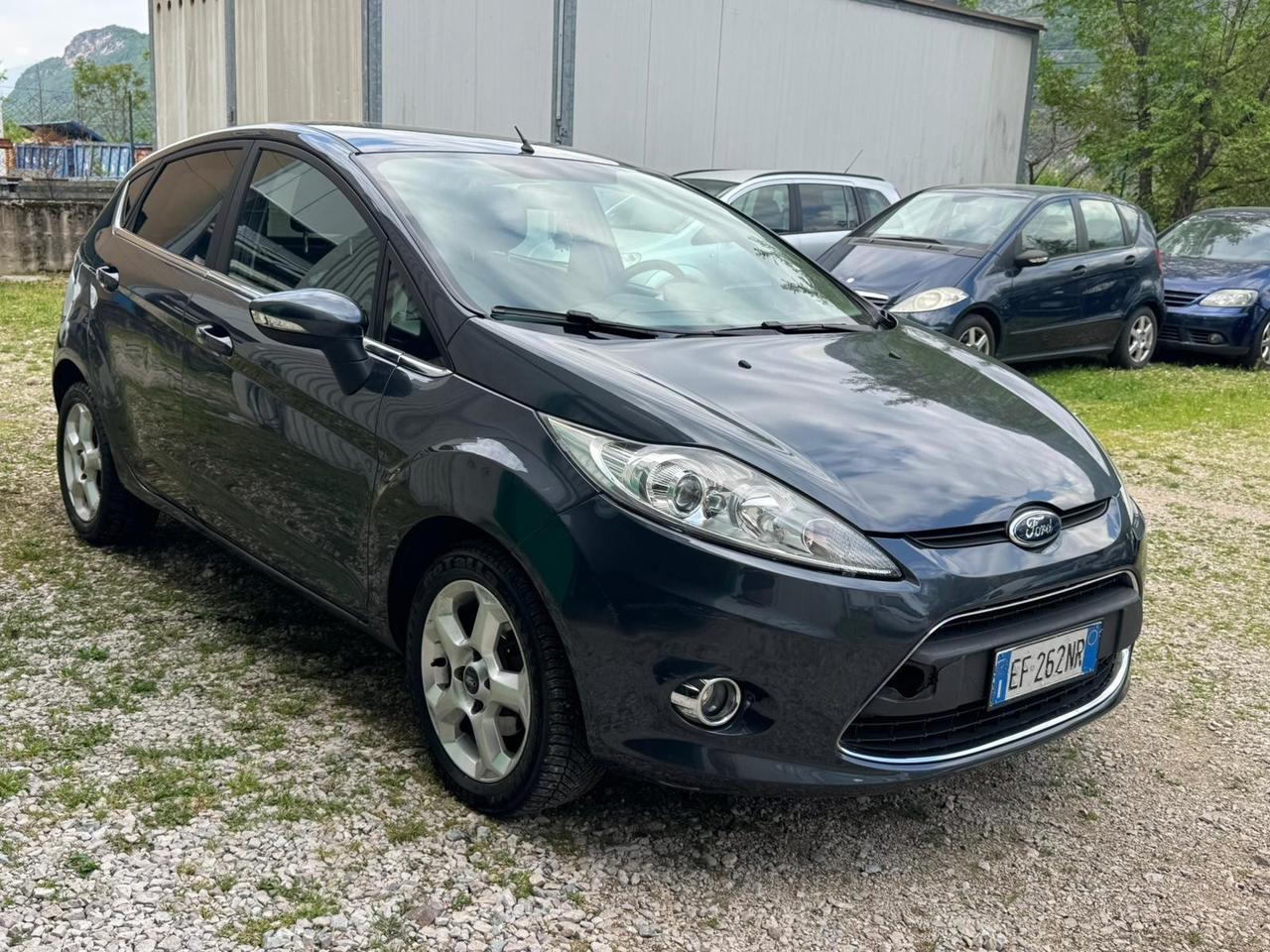 Ford Fiesta 1.4 TDCi 70CV 5 porte Titanium NEOPATENTATI