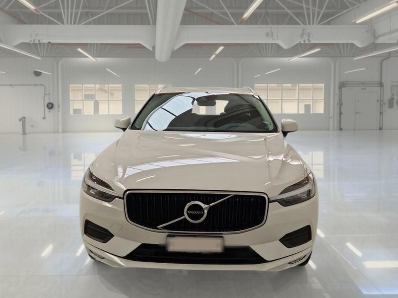 VOLVO XC60 B4 D AWD AUTOMATICO MOMENTUM PRO SUV