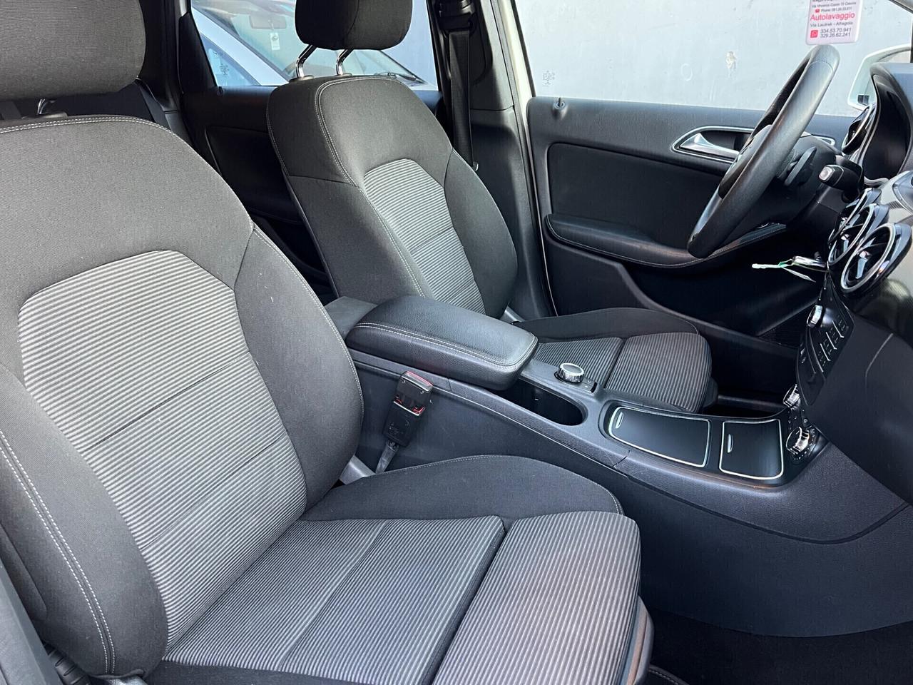 Mercedes-benz B 180 B 180 d Automatic Premium