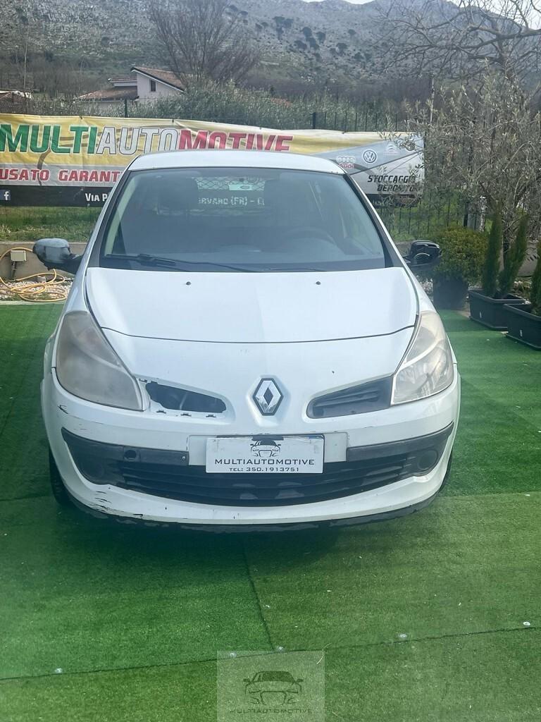 RENAULT CLIO VAN