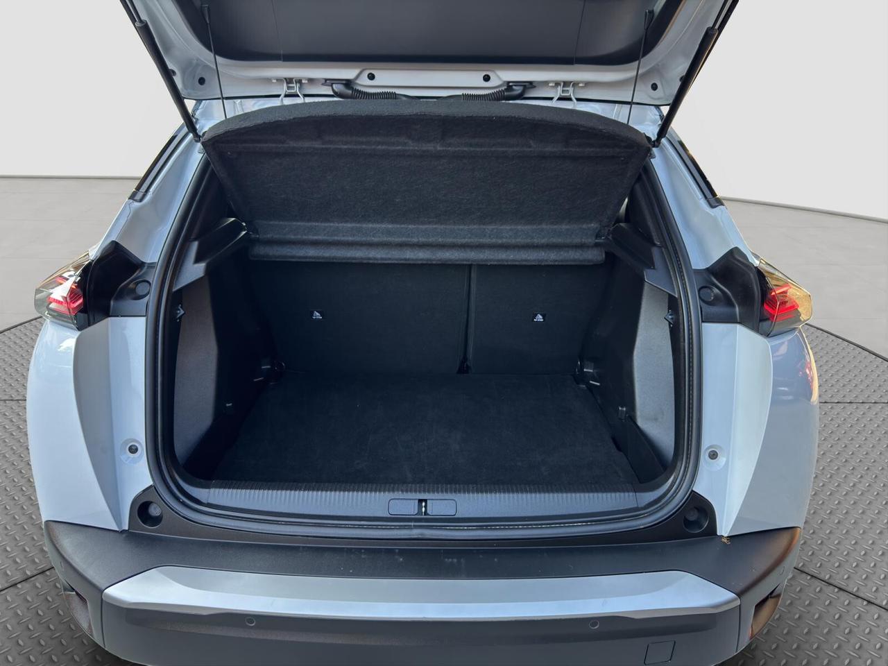 Peugeot 2008 1.2 130cv puretech GT automatica 2024