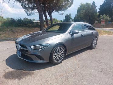 Mercedes-benz CLA 200 D automatico s .brake executive Km 2549 originali