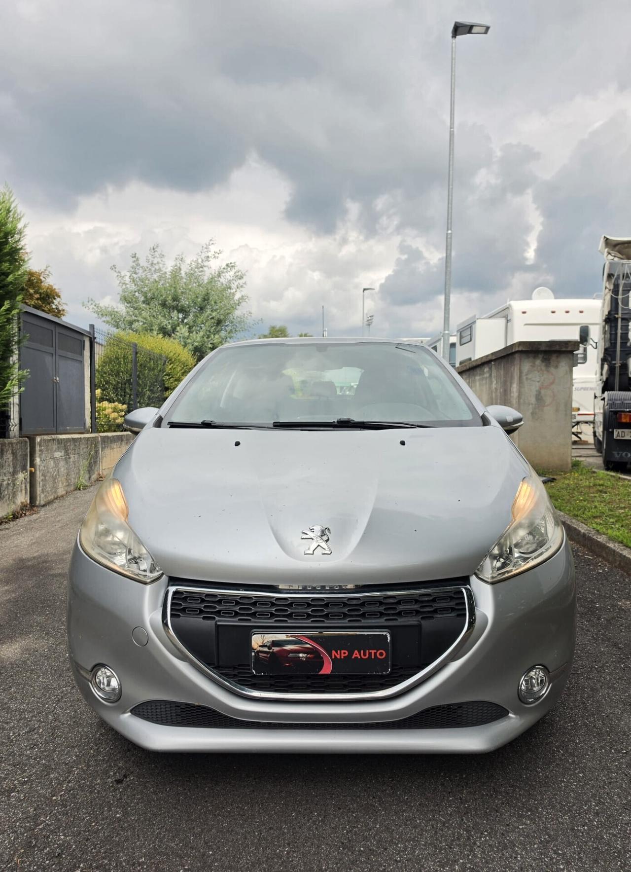 Peugeot 208 neopatentati