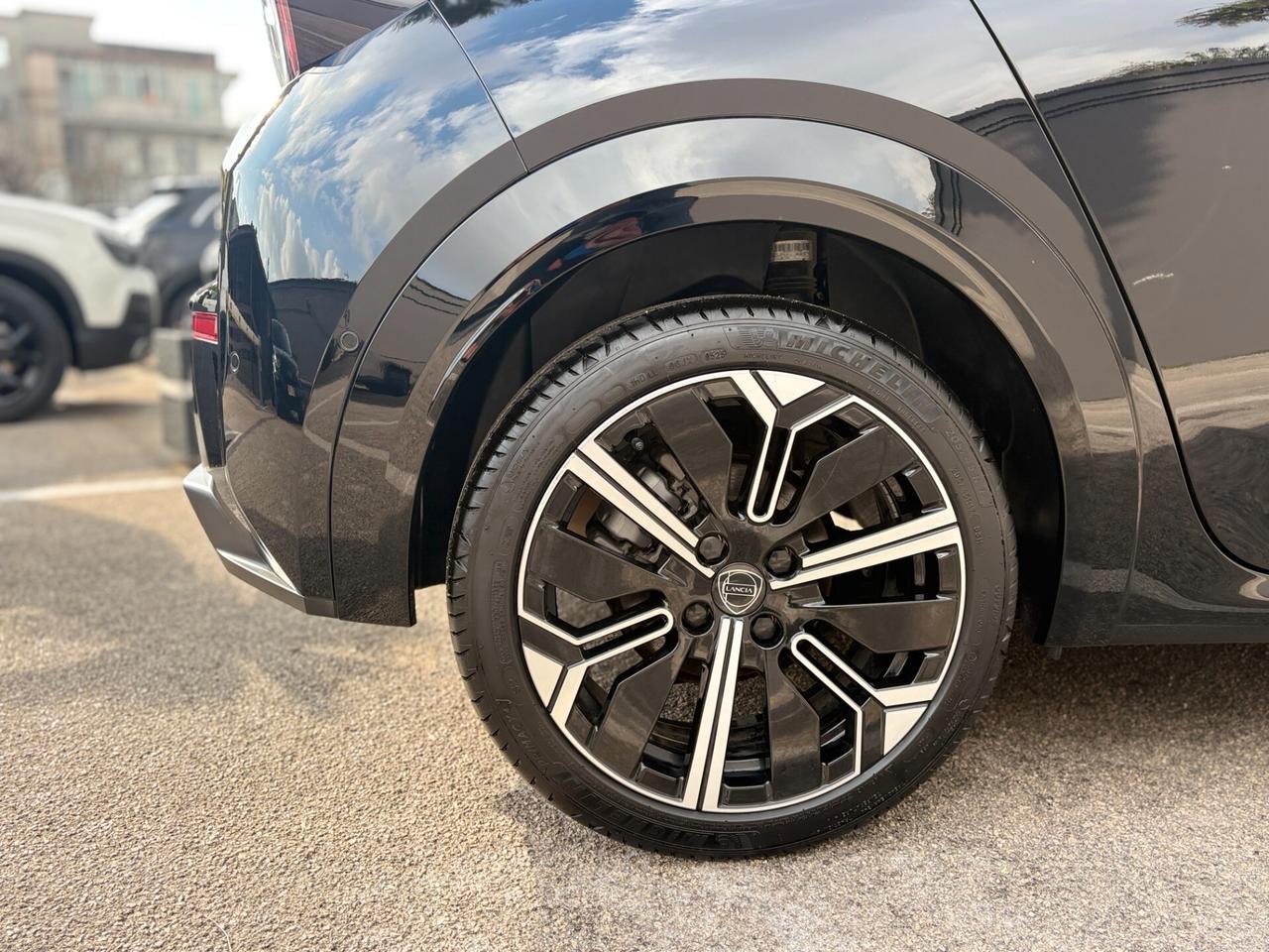 NUOVA Lancia Ypsilon Hybrid e-DCT LX AUTOMATIC