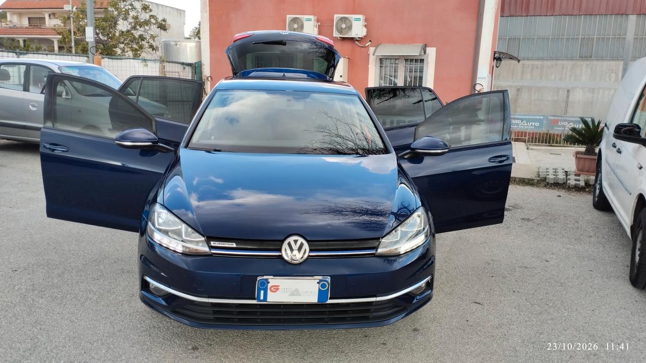 Volkswagen Golf WOLKSVAGEN BMT BENZINA /METANO