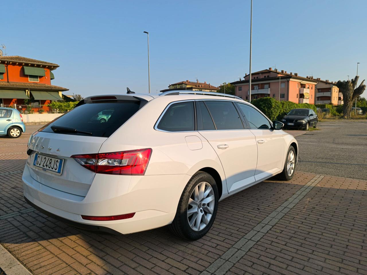 Skoda Superb 2.0 TDI EVO 150 CV SCR DSG Wagon Executive