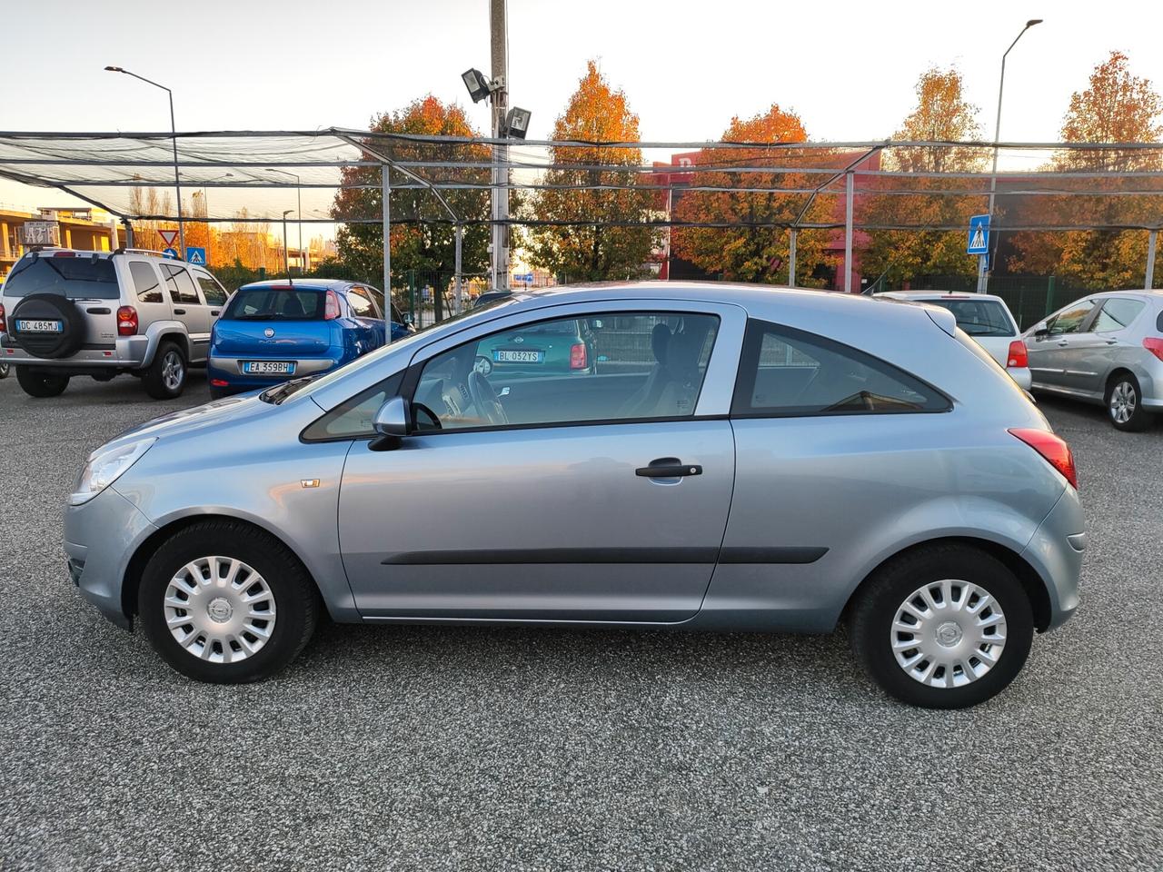 Opel Corsa 1.2 3 porte Enjoy