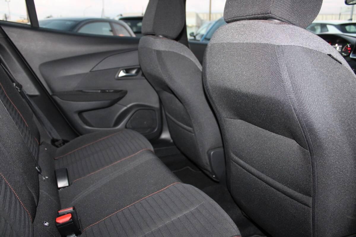 Peugeot 2008 1.2 puretech Active s&s 100cv Con NAVIGATORE