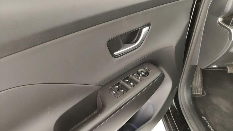 Hyundai Kona 1.6 GDI HEV 141 CV X CLASS 2WD DCT (Cambio automatico)