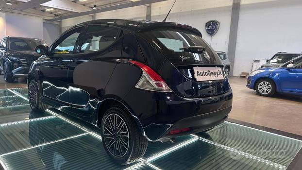 LANCIA Ypsilon 1.2 69 CV 5 porte Elefantino Blu"