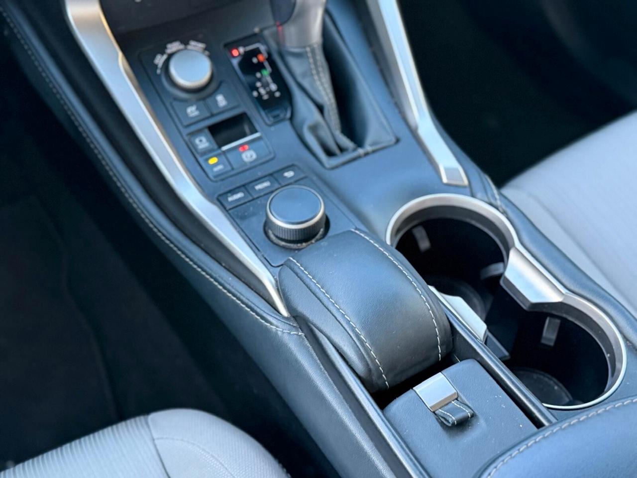 Lexus NX 300h Hybrid Executive