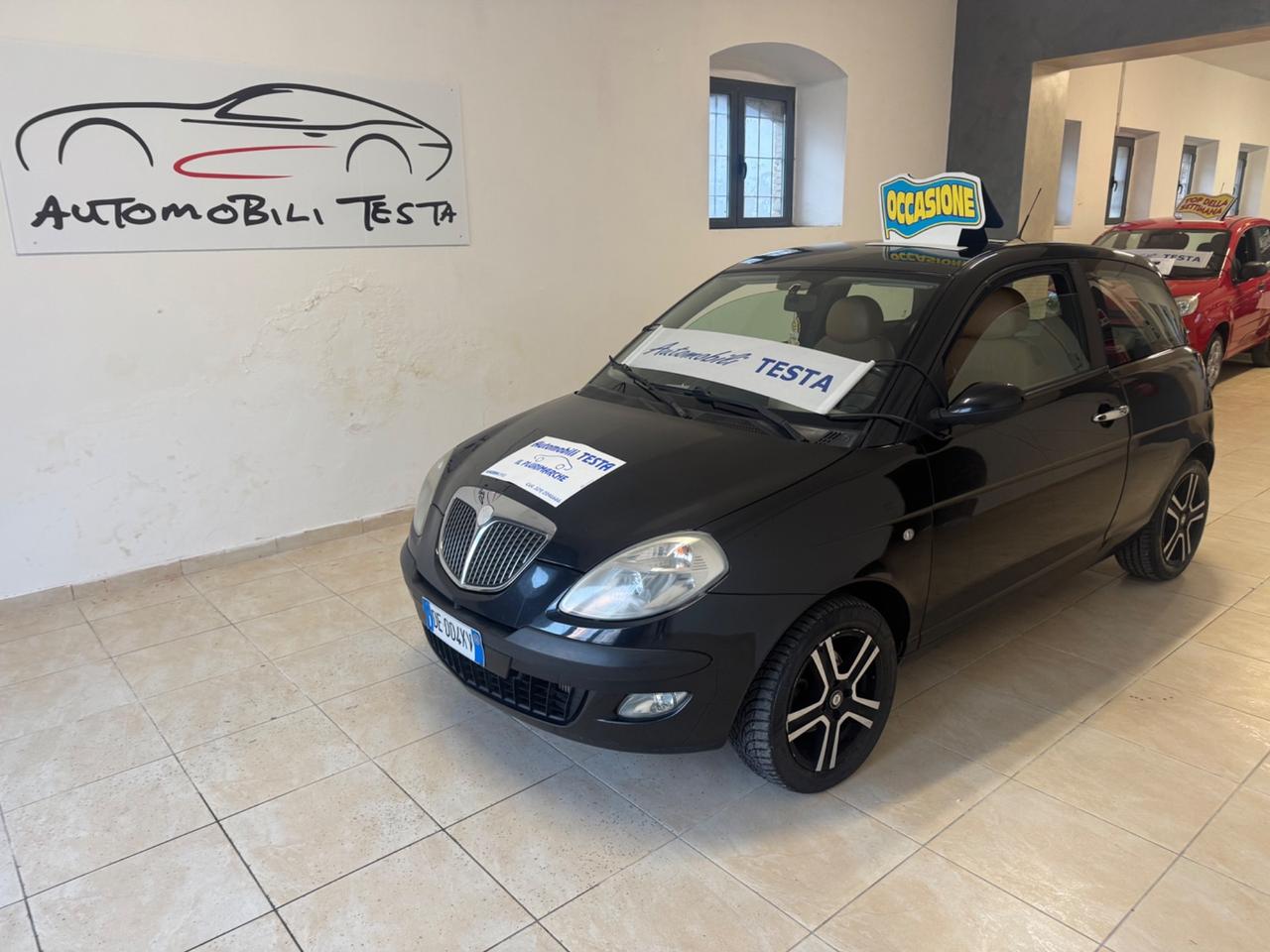 Lancia Ypsilon 1.3 MJT 75 CV Platino