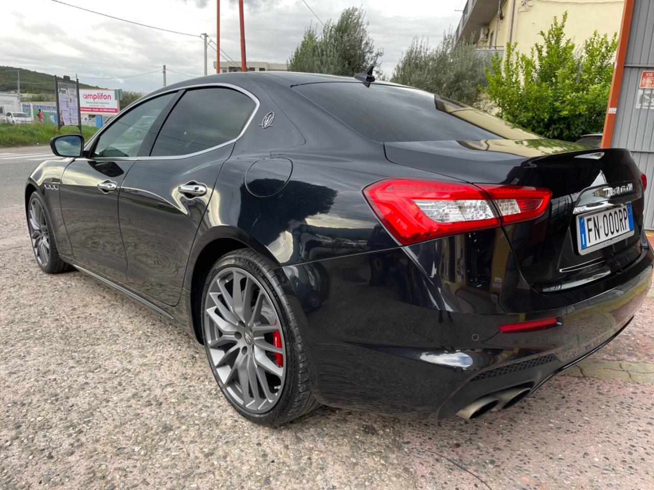 Maserati Ghibli V6 430 CV Q4 Gransport