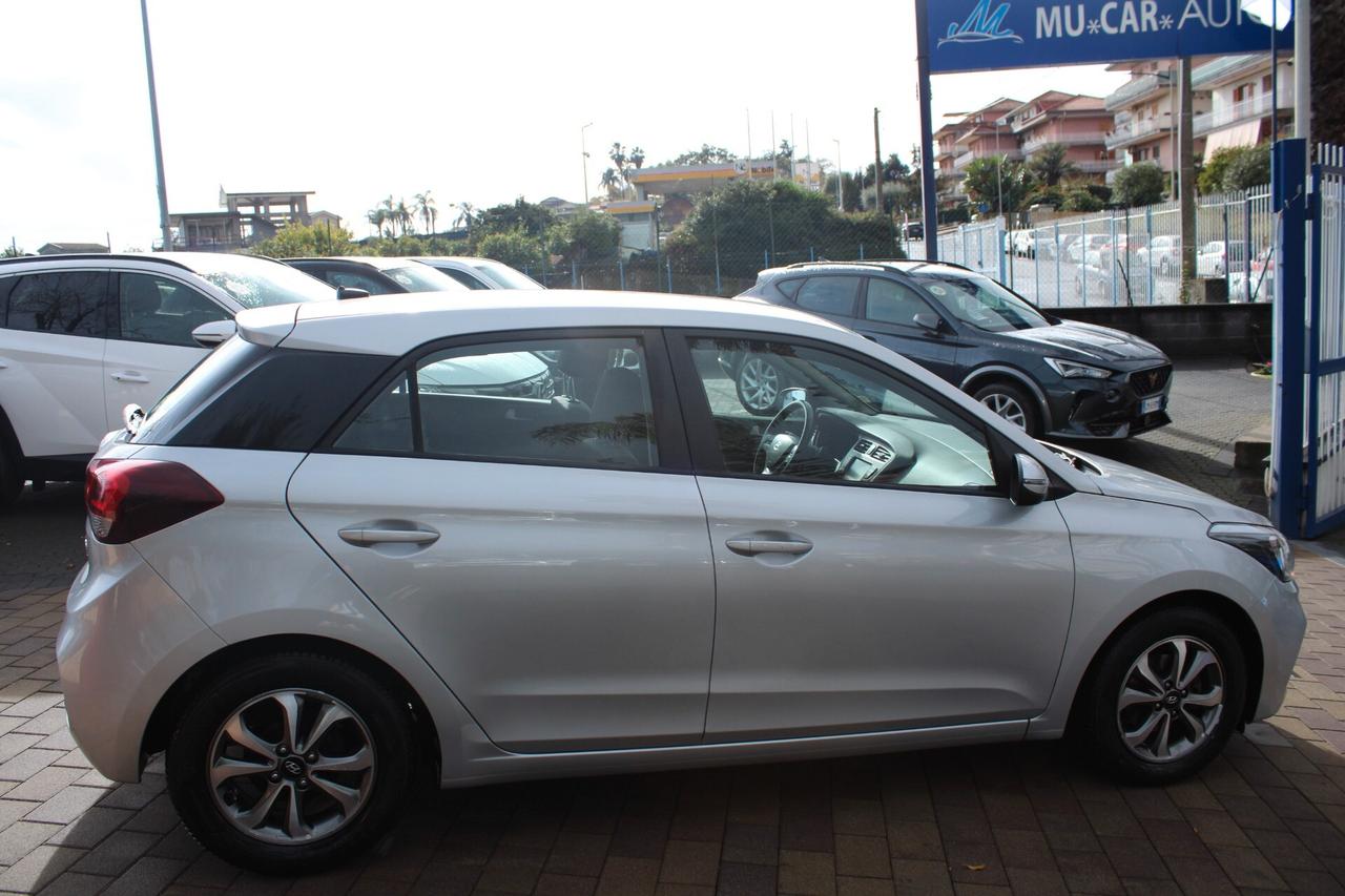 Hyundai i20 1.2 5 porte Tech