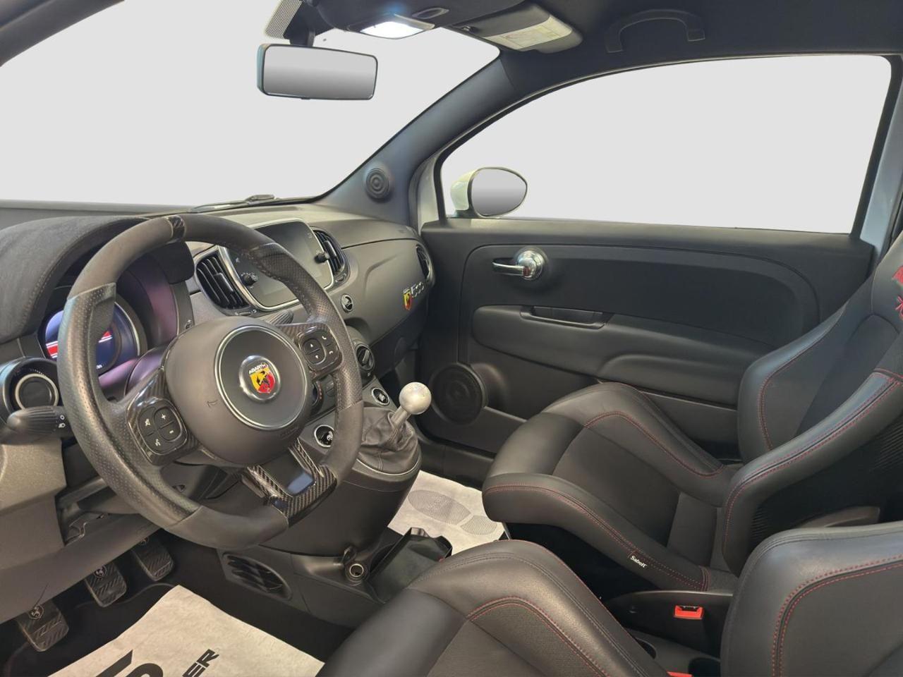 Abarth 595 1.4 Turbo T-Jet 180 CV Esseesse