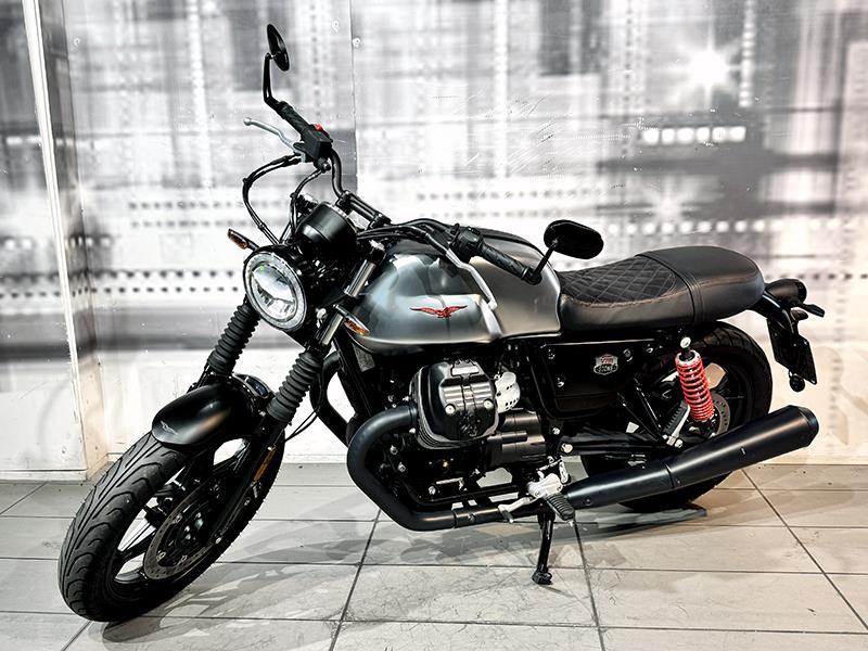 Moto Guzzi V7 III Stone S