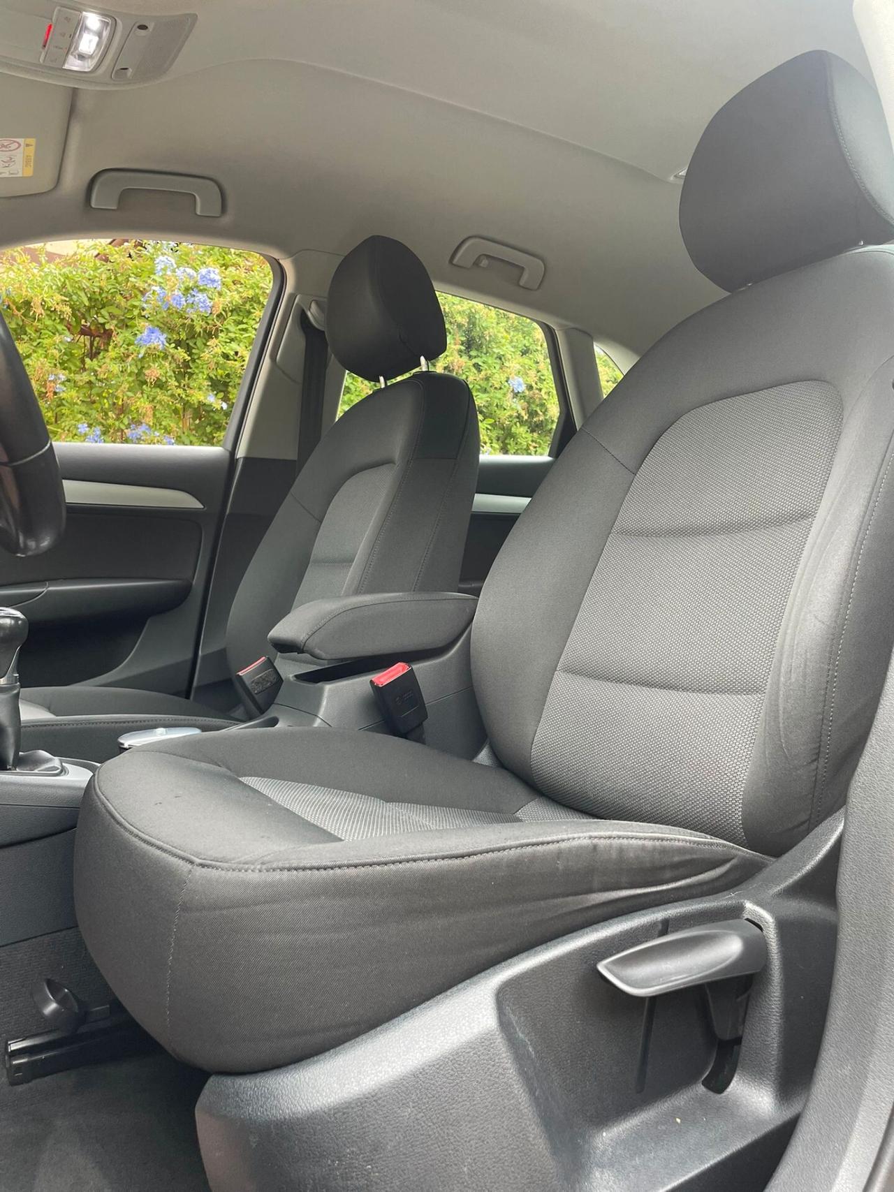 Audi Q3 2.0 TDI 120 CV S line Edition