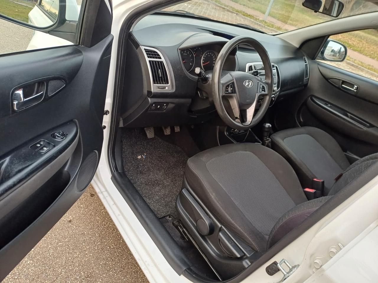 Hyundai i20 1.2 5p. Econext Sound Edition