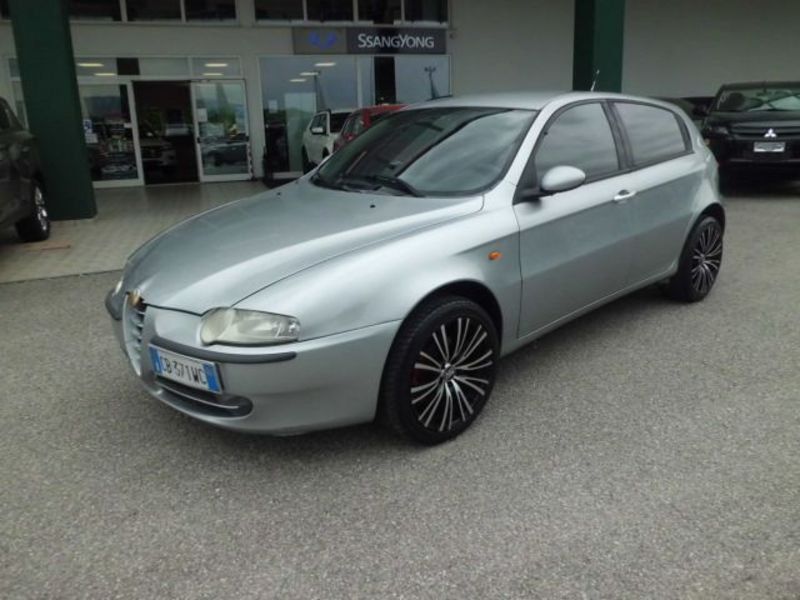 Alfa Romeo 147  1.9 JTD (115 CV) cat 5p. Distinctive