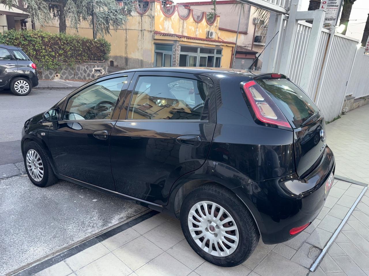 Fiat Punto 1.3 MJT II 75 CV 5 porte Street