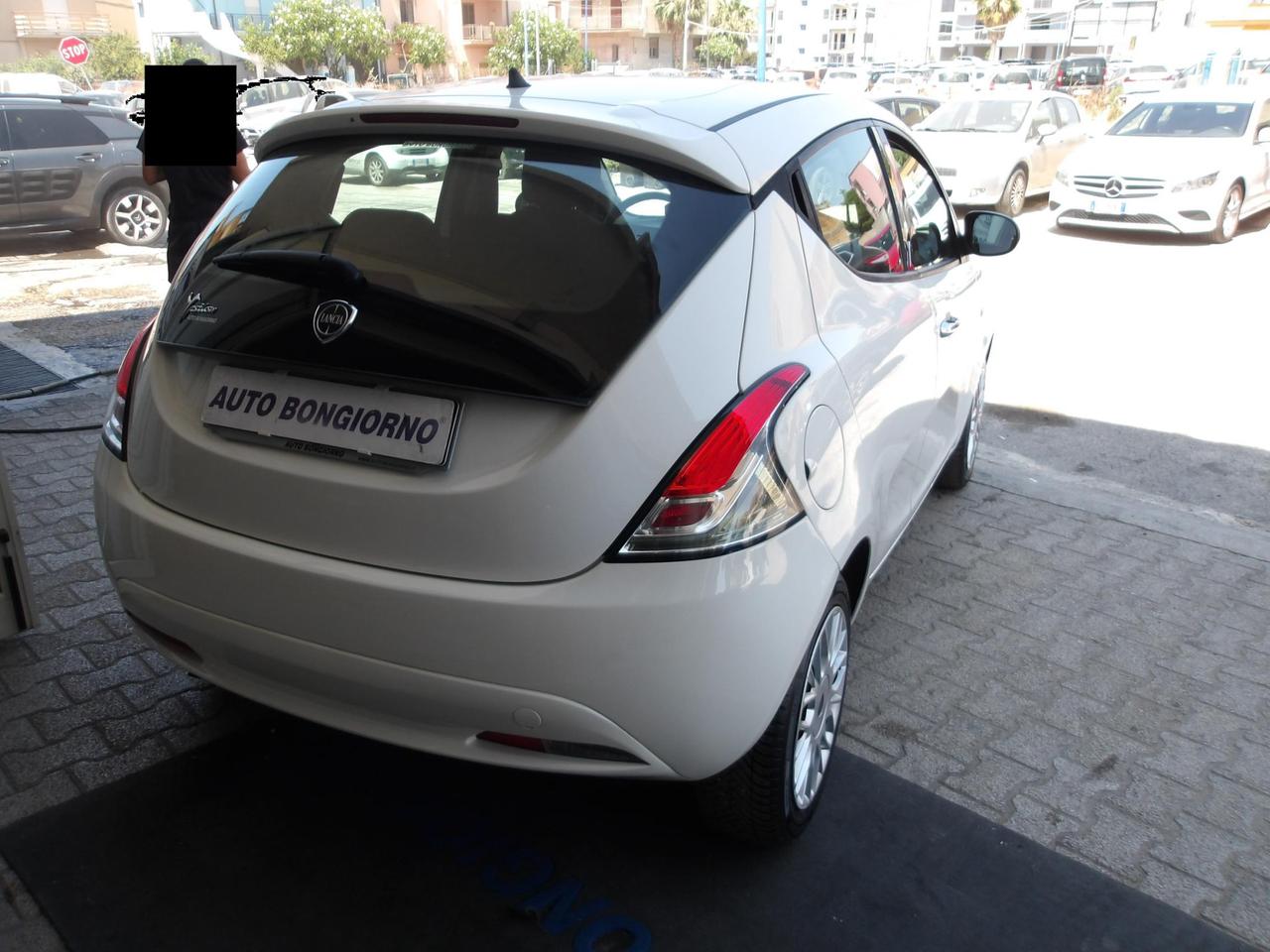 LANCIA YPSILON 1.2 5p Silver 69cv