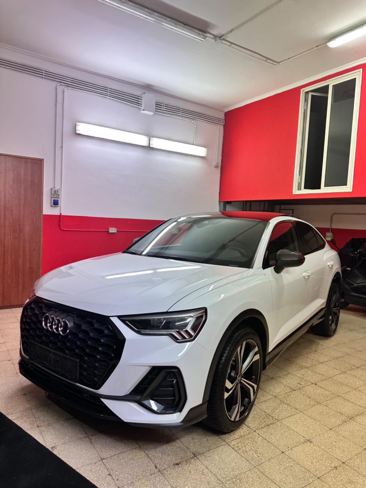 Audi Q3 S line Tetto apribile Navi 200cv