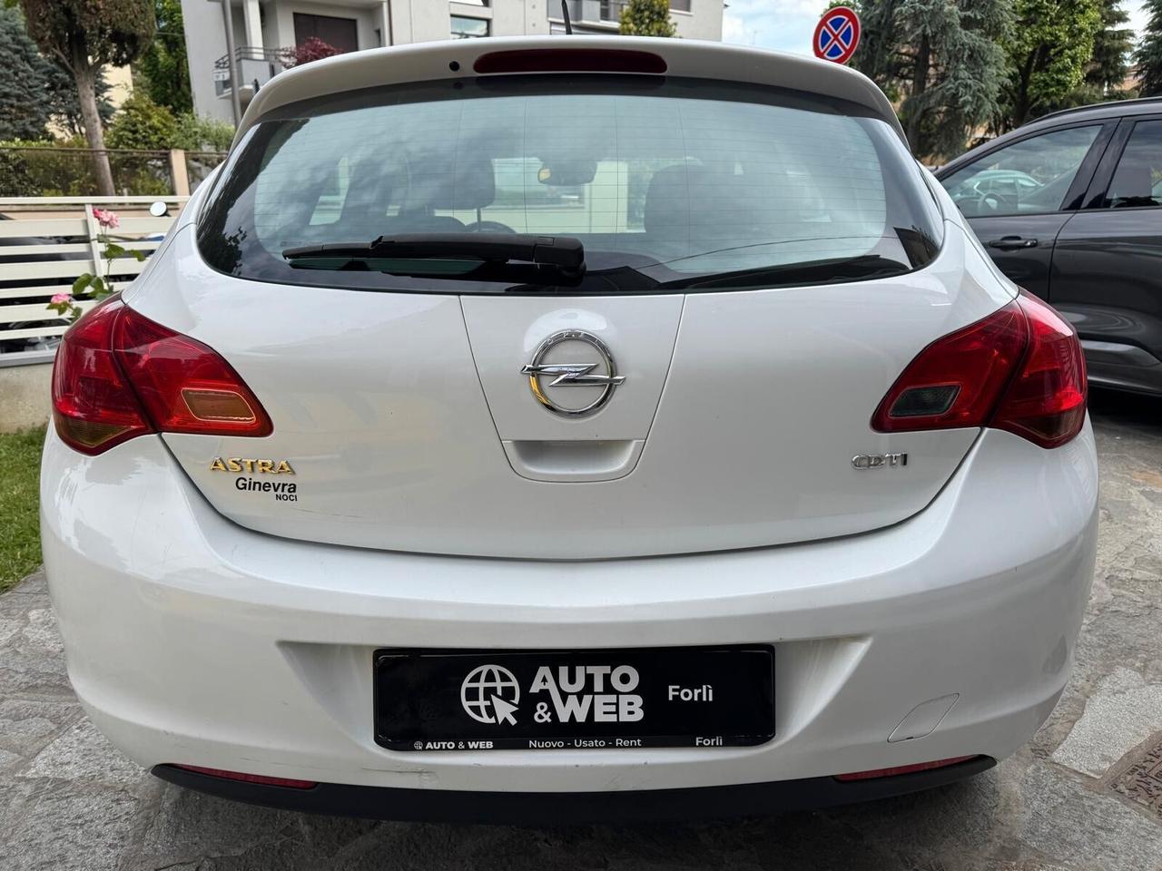 OPEL ASTRA 1.7 CDTI 110cv 5p COSMO NEOPATENT