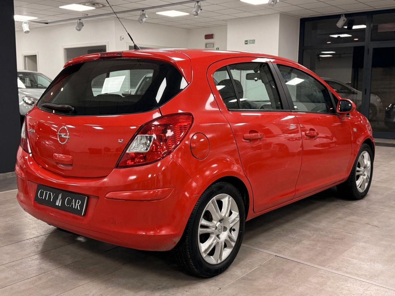 Opel Corsa 1.2 5 porte Cosmo
