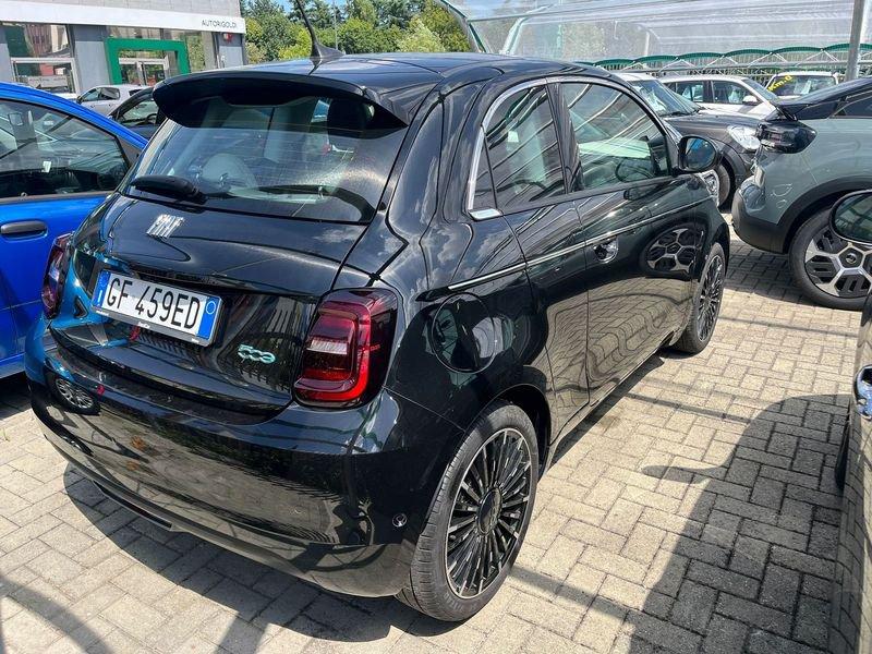 FIAT 500 500e 3+1 42 kWh La Prima