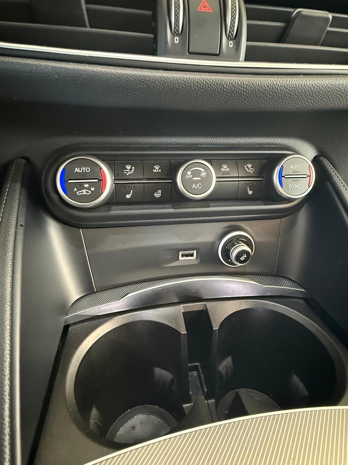 Alfa Romeo Stelvio 2.2c.c 210 CV AT8 Q4 Veloce