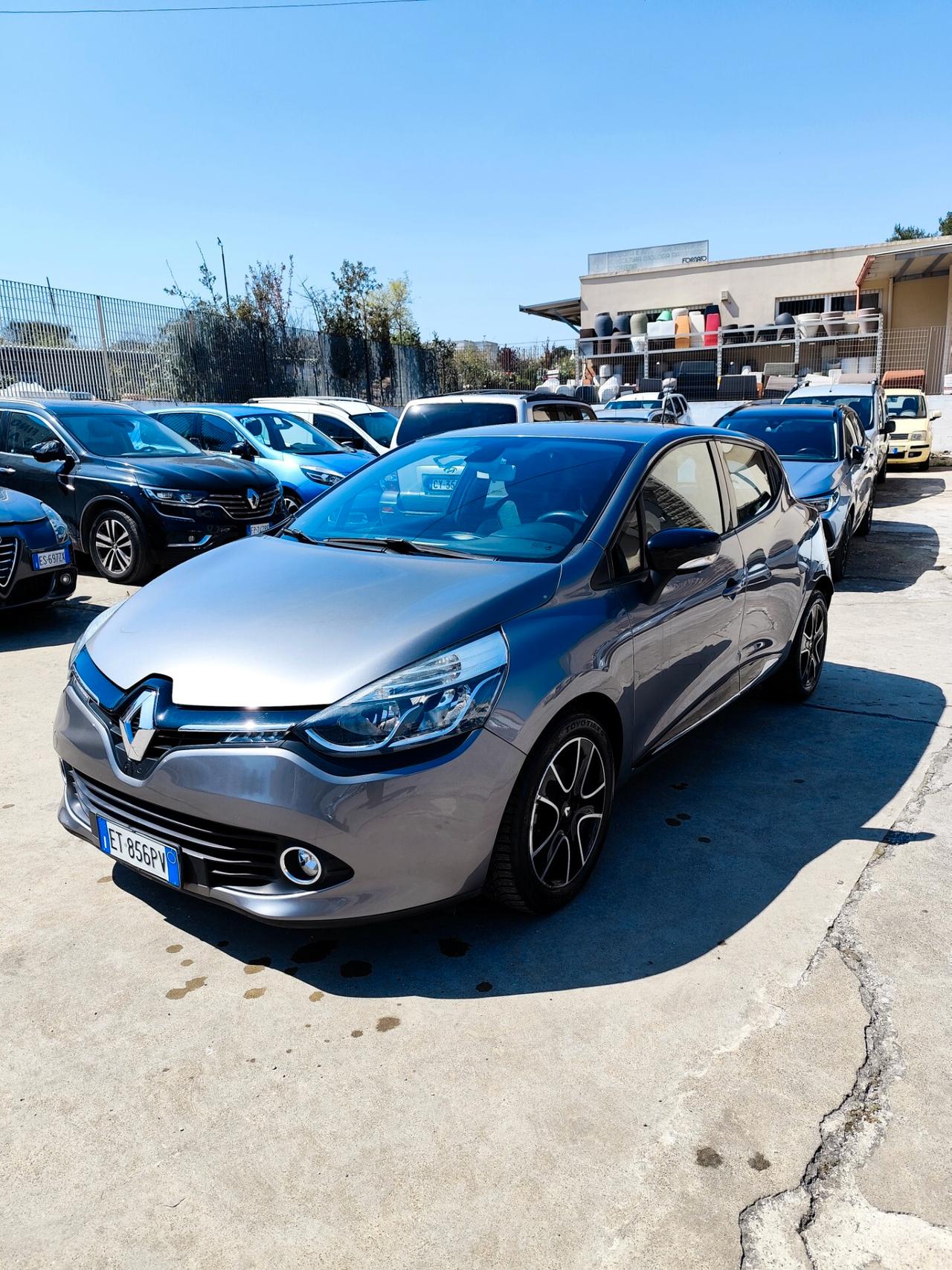 Renault Clio 1.2 75CV 5 porte Costume National