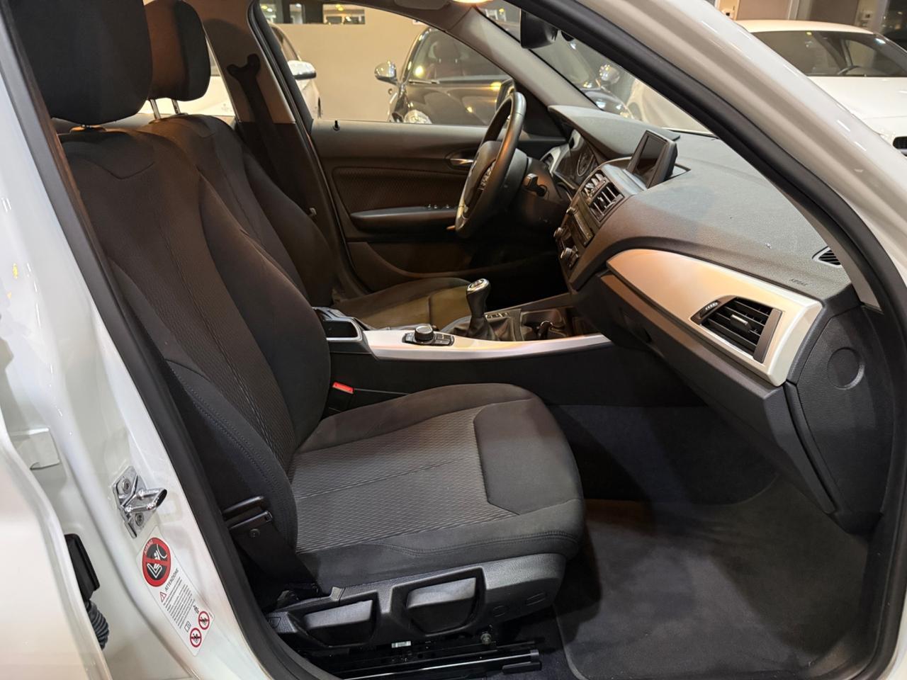 Bmw 116 116i 5p. Urban