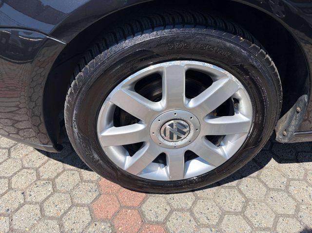VOLKSWAGEN Golf Golf V 5p 1.9 tdi Sportline