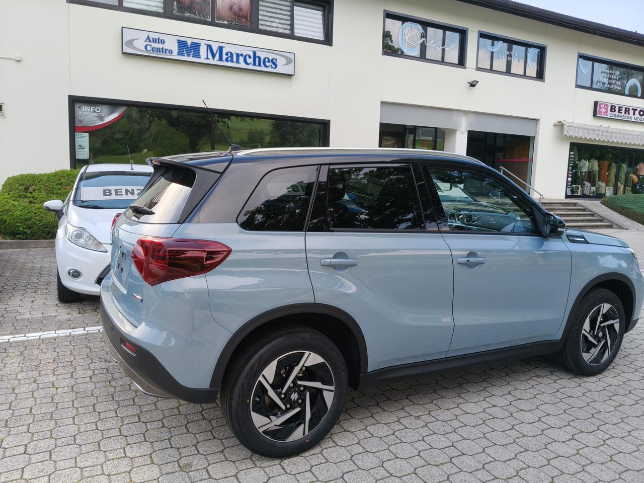 SUZUKI VITARA 1.4 IBRIDA ALLGRIP 4X4 MANUALE BICOLORE