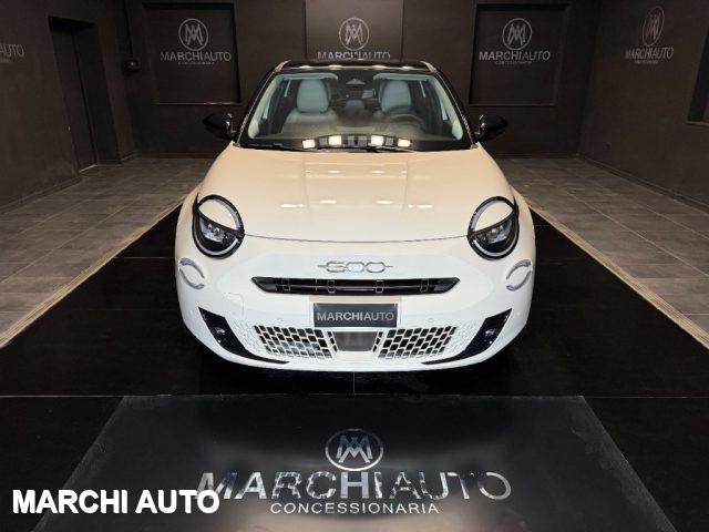 FIAT 600 Hybrid 110 CV DCT MHEV La Prima II