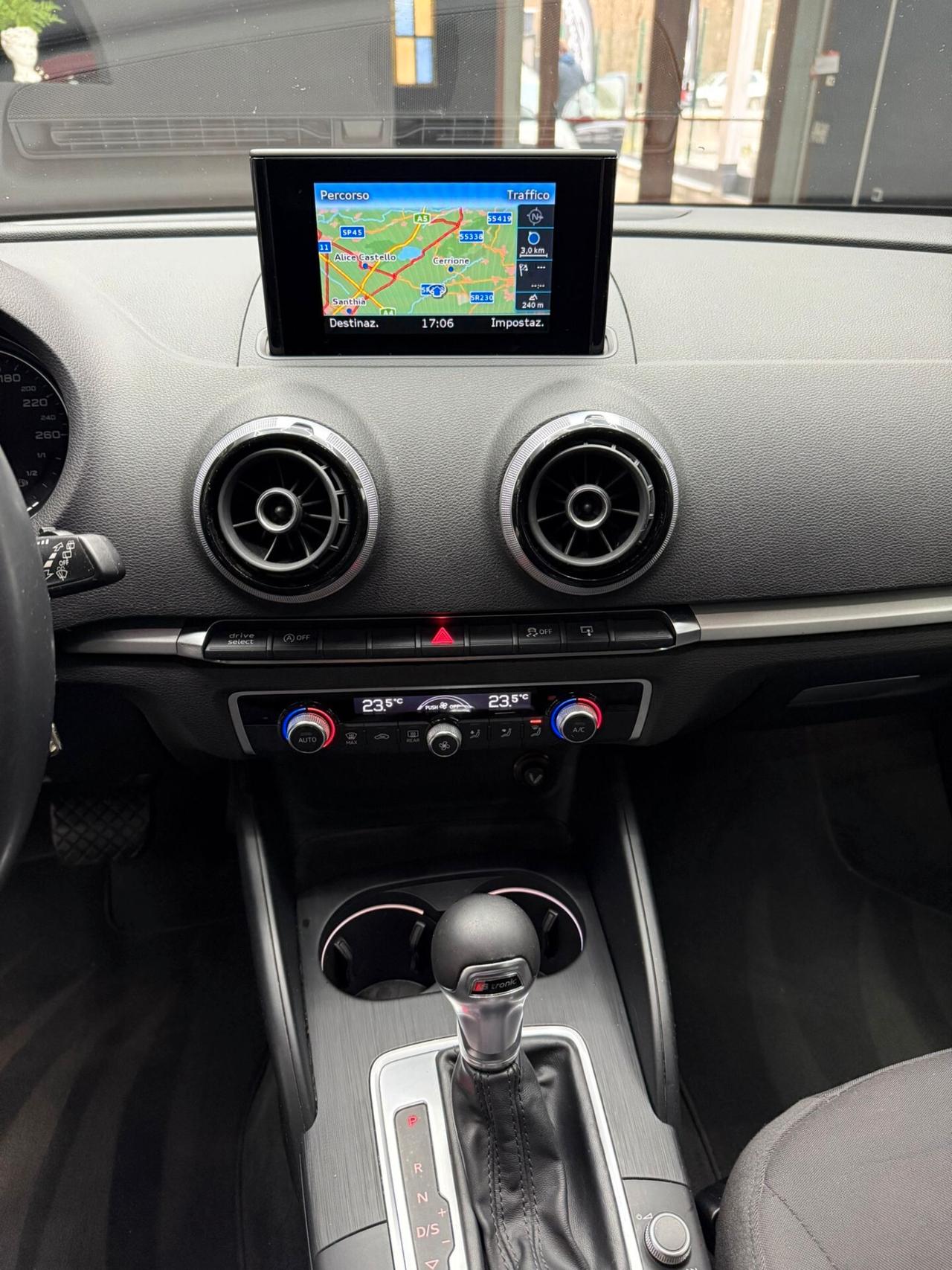 Audi A3 1.6 TDI clean diesel Attraction