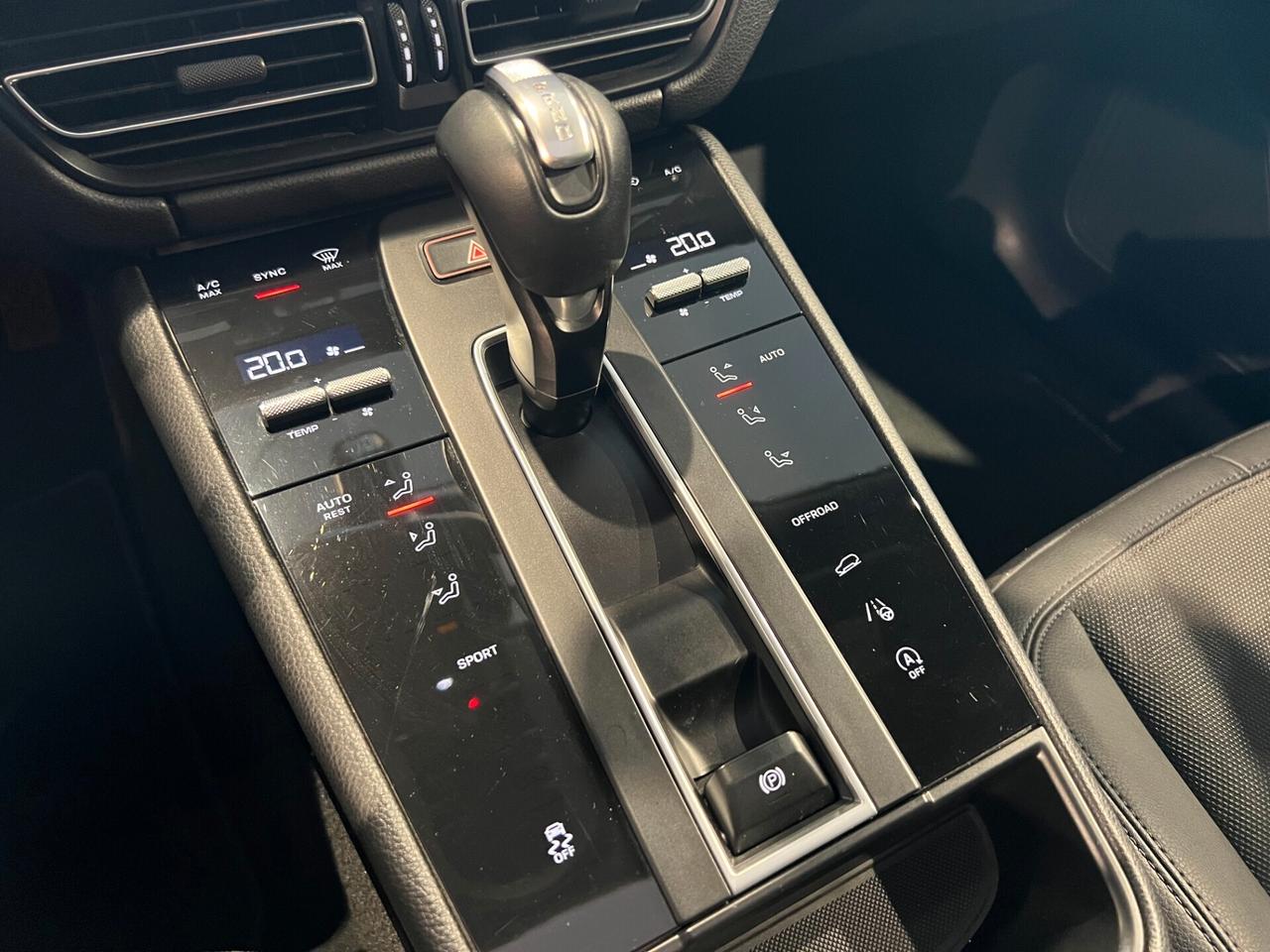 Porsche Macan 2.0 TETTO