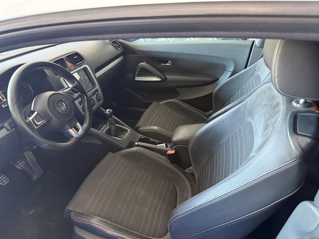 Volkswagen Scirocco 2.0 TDI 140CV leggi